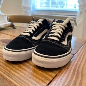 Vans Old Skool Black / White Women’s US 6